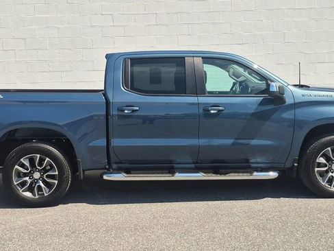 Used 2024 Chevrolet Silverado 1500 LT AWD/4WD image 6