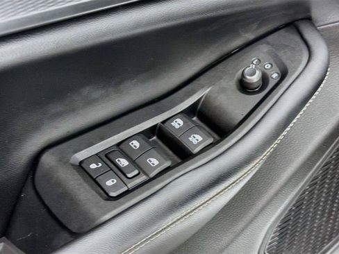 Used 2023 Jeep Grand Cherokee Altitude AWD/4WD image 23