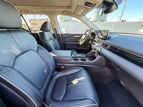 New 2025 Honda Pilot Elite image 22