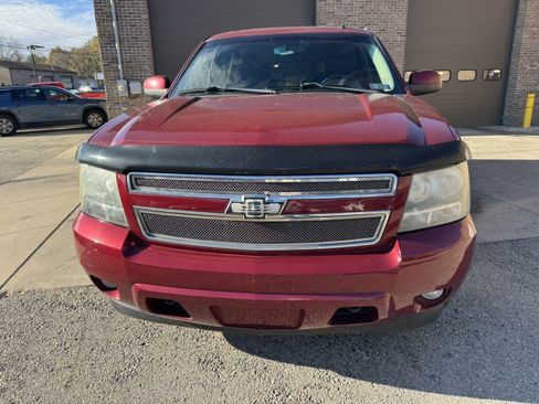 Used 2011 Chevrolet Suburban LT image 8