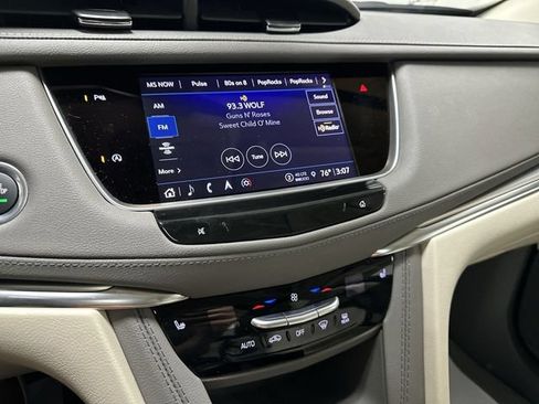 Certified 2024 Cadillac XT5 Premium Luxury FWD image 11