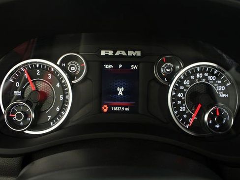 Used 2024 RAM 2500 Big Horn w/ Bed Utility Group image 10