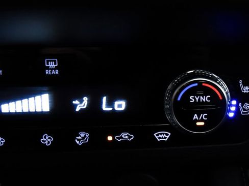 Used 2025 Mitsubishi Outlander SEL AWD/4WD image 25