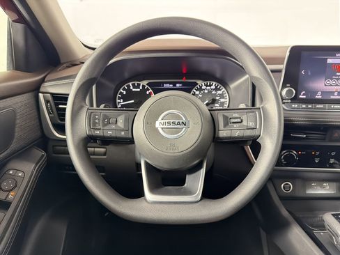 Used 2021 Nissan Rogue S image 16