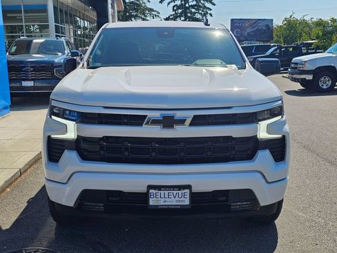 Used 2025 Chevrolet Silverado 1500 RST w/ Dark Appearance Package AWD/4WD image 8