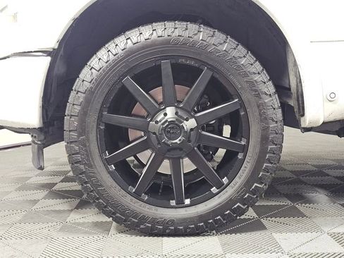 Used 2017 Ford F150 Platinum w/ Technology Package image 9