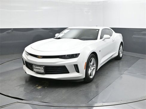 Used 2016 Chevrolet Camaro LT image 28