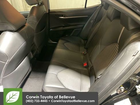 Used 2018 Toyota Camry SE image 23