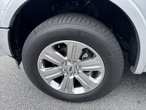 Used 2019 Ford F150 Lariat AWD/4WD image 11