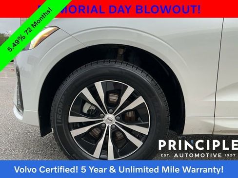 Certified 2025 Volvo XC60 B5 Core AWD/4WD image 10