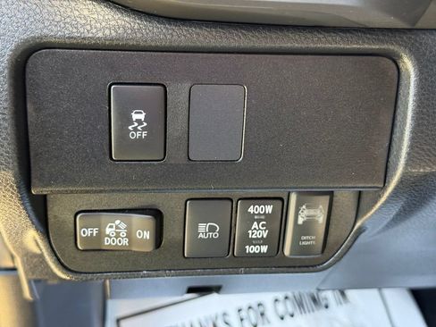 Used 2022 Toyota Tacoma TRD Sport AWD/4WD image 22