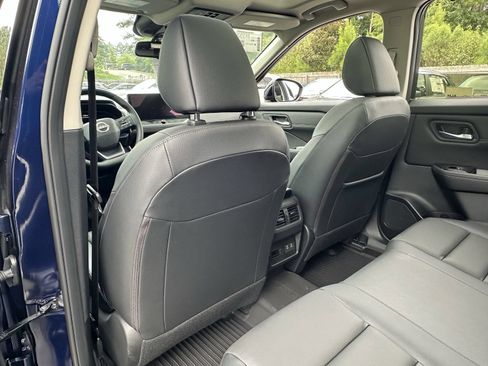 New 2025 Nissan Rogue SL w/ SL Premium Package FWD image 20