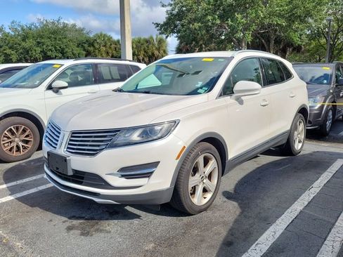 Used 2018 Lincoln MKC Premiere FWD image 3