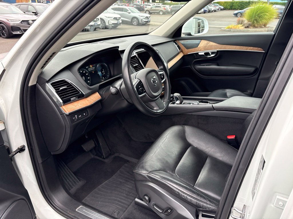 Used 2022 Volvo XC90 T8 Inscription Expression w/ Advanced Package AWD/4WD image 13