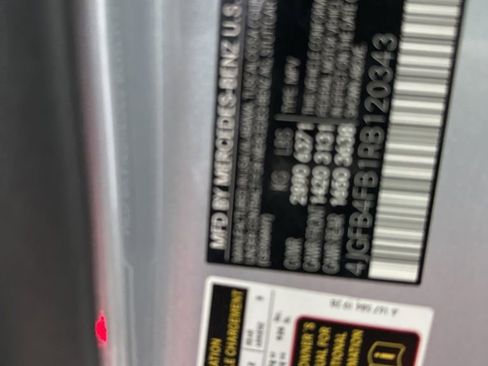 Used 2024 Mercedes-Benz GLE 350 4MATIC image 36