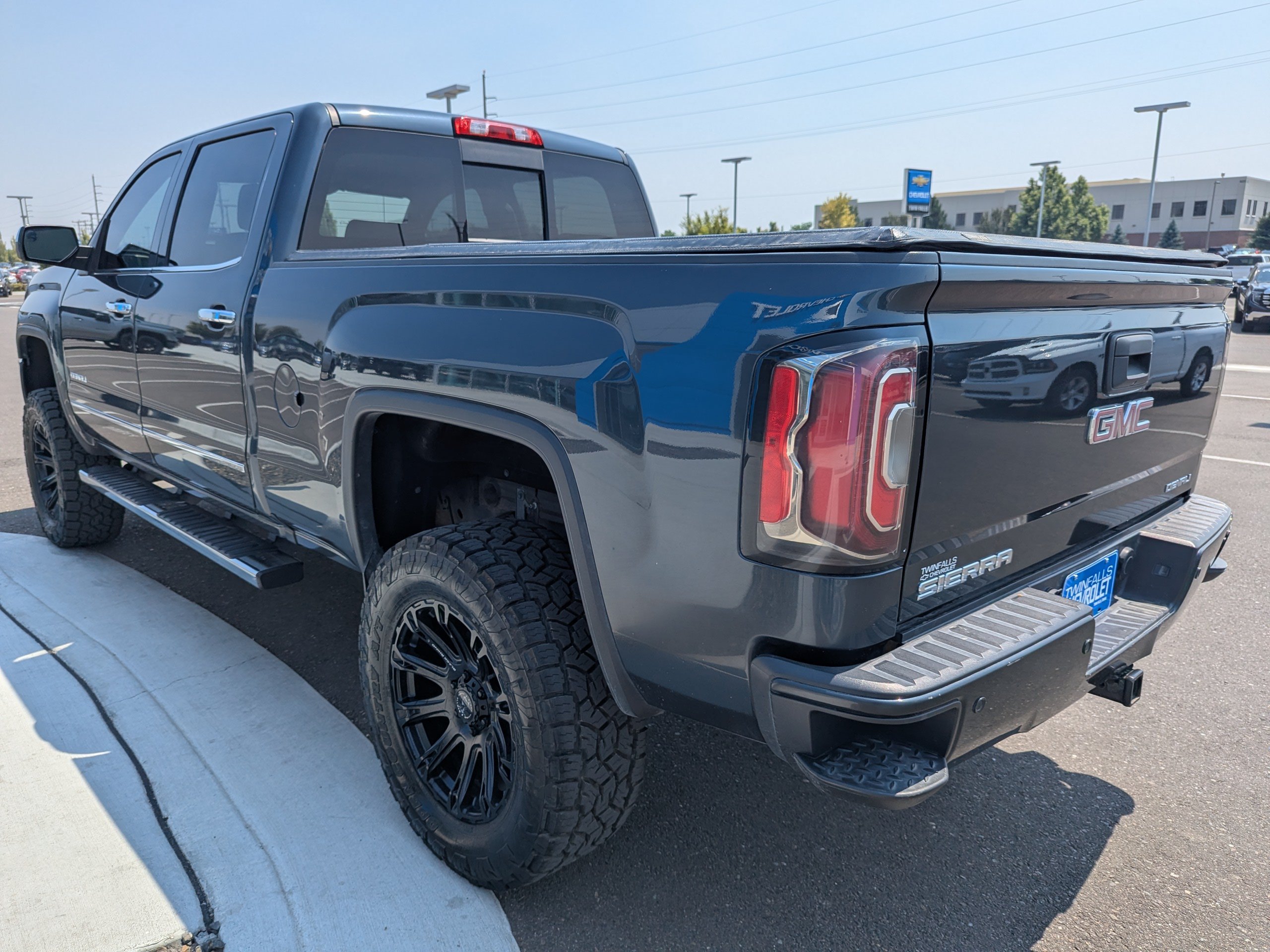 Used 2017 GMC Sierra 1500 Denali AWD/4WD image 30