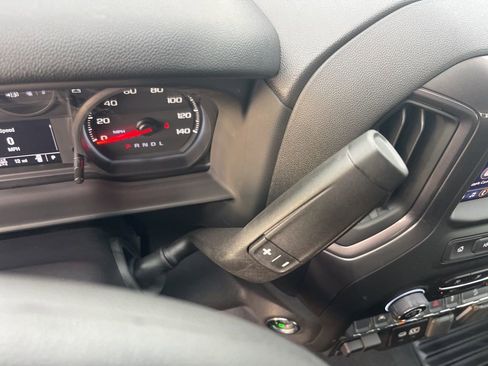 Used 2025 Chevrolet Silverado 1500 Custom Trail Boss w/ Turbomax Blackout Package image 18