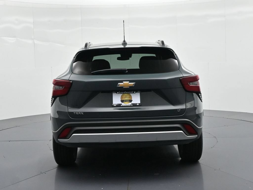 Used 2025 Chevrolet Trax LT FWD image 7