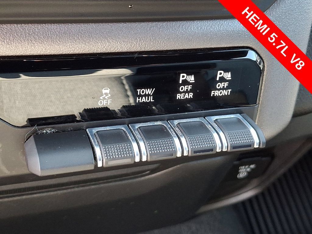 Used 2022 RAM 1500 Big Horn AWD/4WD image 25