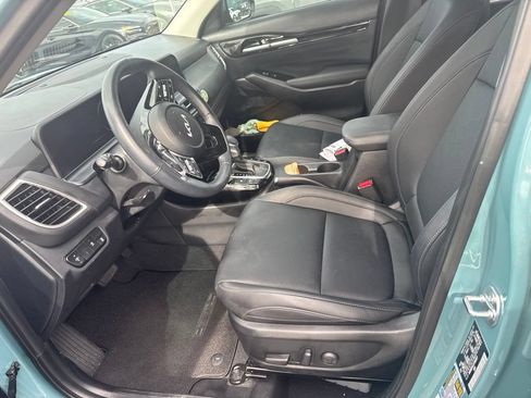 Used 2026 Kia Seltos EX FWD image 11