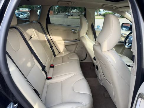 Used 2015 Volvo XC60 T6 AWD/4WD image 18