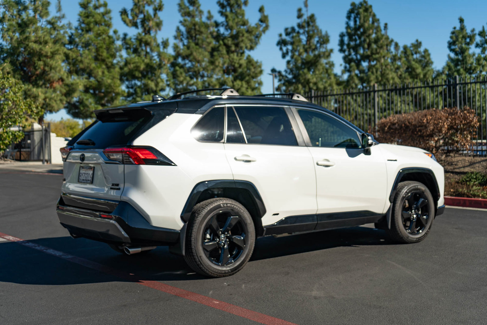 Certified 2021 Toyota RAV4 XSE w/ XSE Grade Weather Package AWD/4WD image 9