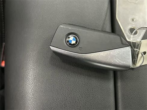 Used 2024 BMW X5 xDrive50e image 33