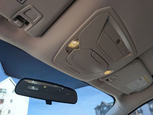 Used 2015 Ford Escape SE w/ SE Chrome Package image 29