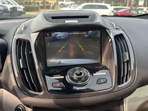 Used 2015 Ford C-MAX Energi SEL w/ Equipment Group 302A image 15