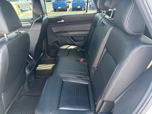 Used 2021 Volkswagen Atlas Cross Sport SE AWD/4WD image 16