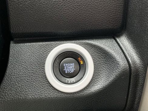 Used 2018 RAM 1500 Laramie image 21