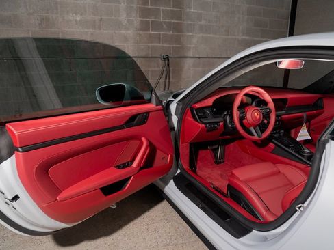 Used 2026 Porsche 911 GTS image 22