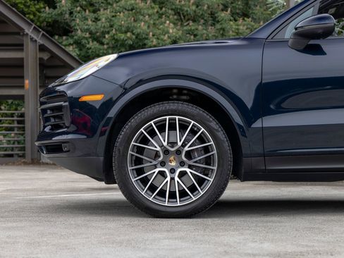Certified 2022 Porsche Cayenne AWD/4WD image 12