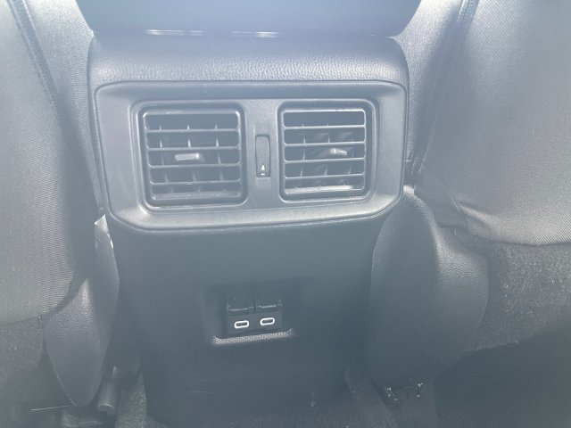 Used 2025 Toyota RAV4 XLE AWD/4WD image 14