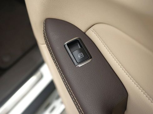 Used 2019 Mercedes-Benz GLE 400 4MATIC image 38