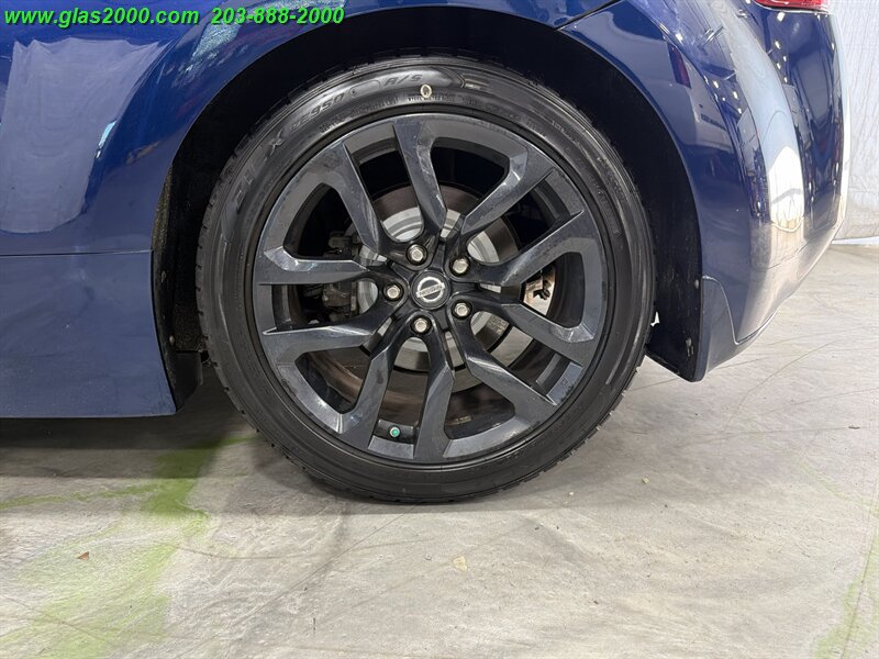 Used 2016 Nissan 370Z Coupe RWD image 24