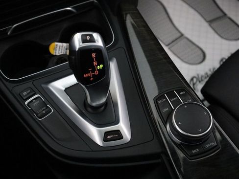 Used 2018 BMW 330e image 36