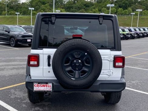 Used 2022 Jeep Wrangler Unlimited Sport AWD/4WD image 4