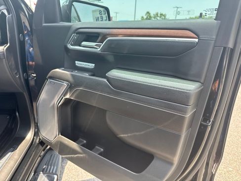 Used 2024 GMC Sierra 1500 Denali w/ Technology Package AWD/4WD image 25