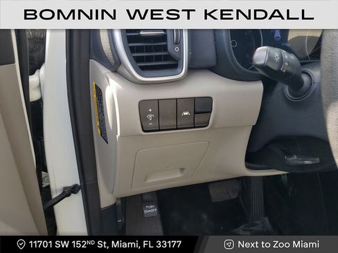 Used 2021 Kia Sportage LX image 11