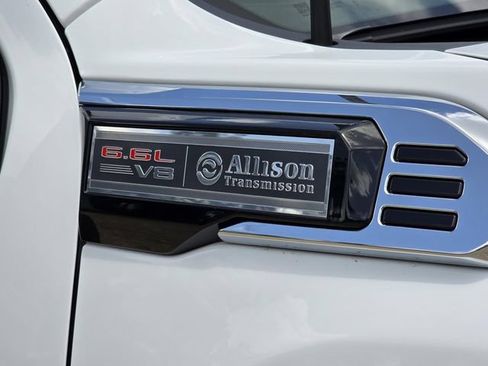 Used 2024 GMC Sierra 2500 Pro AWD/4WD image 7