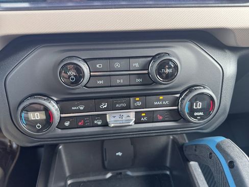 Certified 2023 Ford Bronco Wildtrak image 15