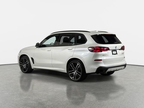 Used 2024 BMW X5 xDrive40i AWD/4WD image 5