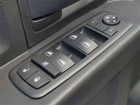 Used 2015 RAM 1500 Express image 11