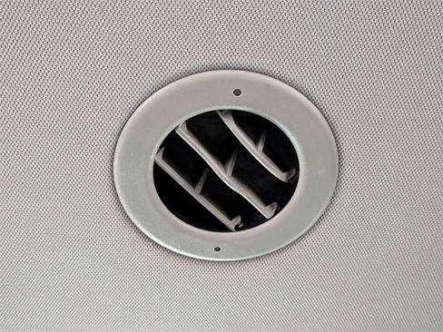 Used 2015 Chevrolet Suburban LTZ image 17