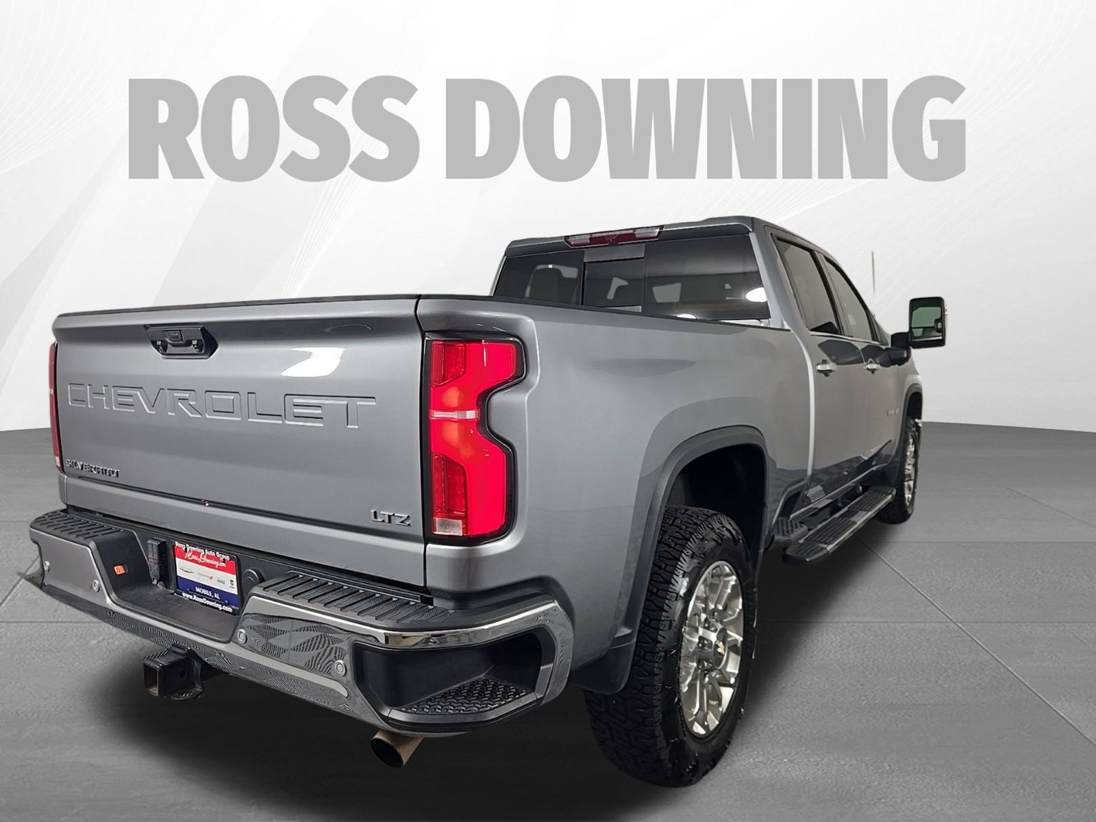 Used 2024 Chevrolet Silverado 2500 LTZ w/ LTZ Plus Package AWD/4WD image 4
