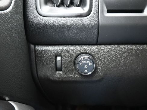 Used 2022 Chevrolet Colorado LT w/ LT Convenience Package image 23