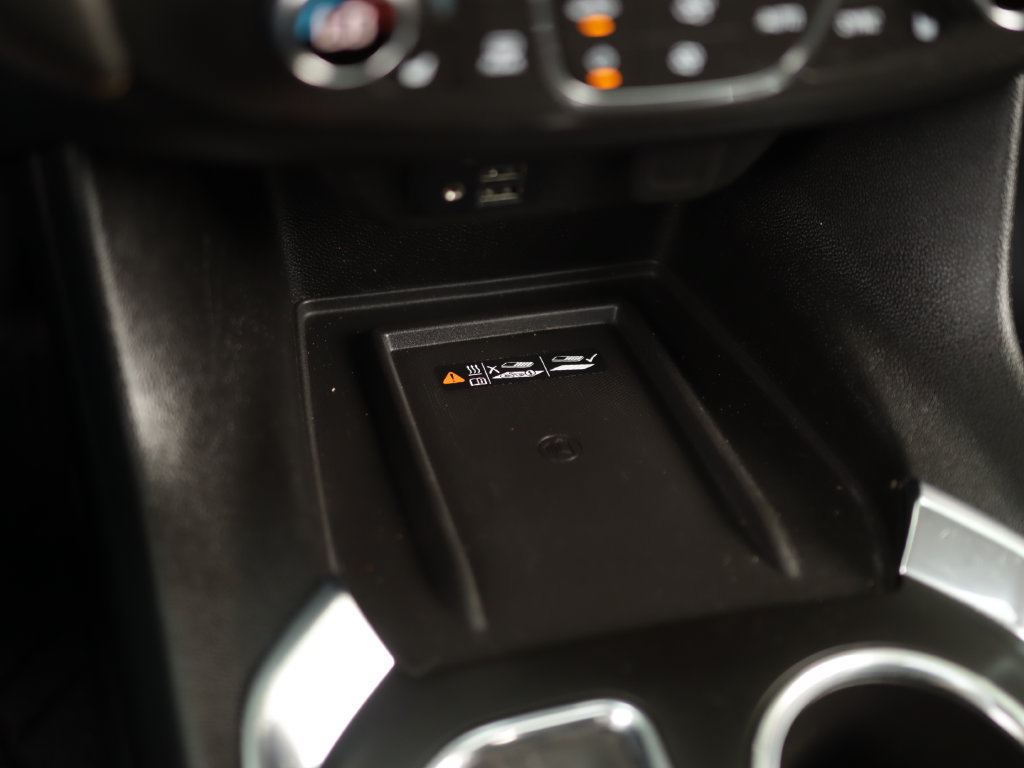 Used 2020 Chevrolet Traverse Premier w/ Redline Edition FWD image 18