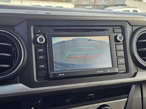 Used 2017 Toyota Tacoma SR5 image 10