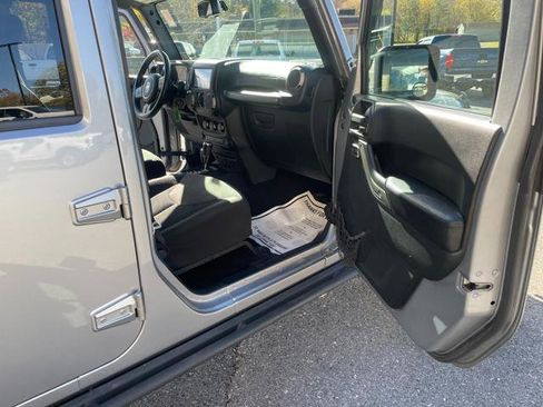 Used 2016 Jeep Wrangler Unlimited Sport image 26